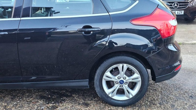 FORD FOCUS