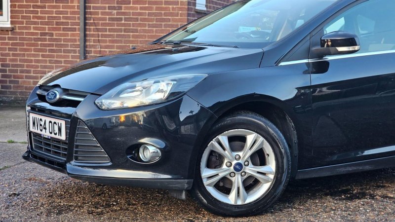 FORD FOCUS