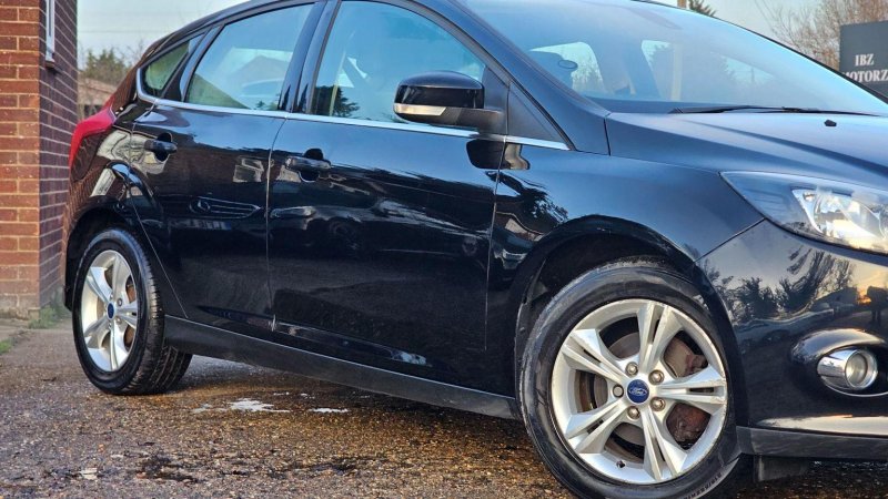 FORD FOCUS