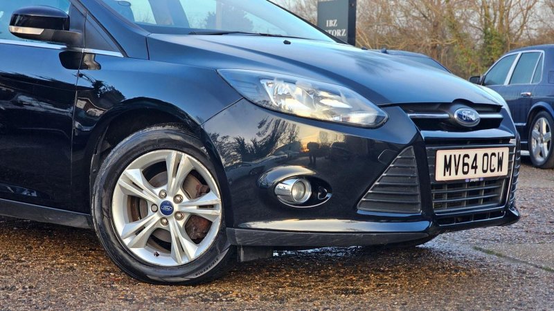 FORD FOCUS