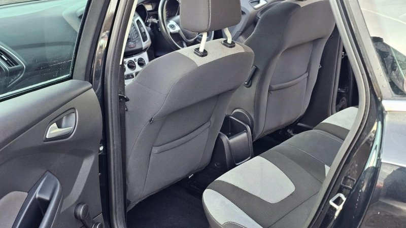 FORD FOCUS
