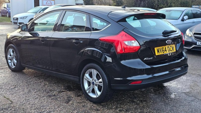 FORD FOCUS