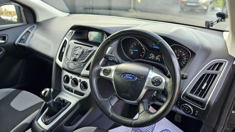 FORD FOCUS