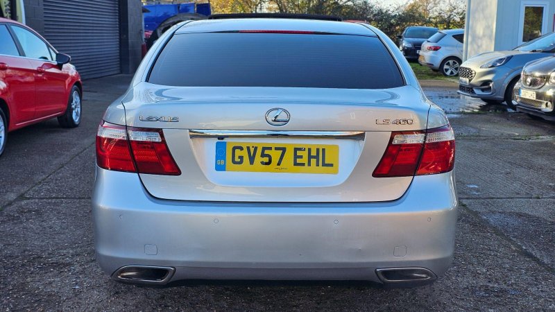 LEXUS LS