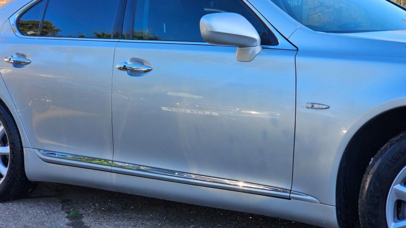 LEXUS LS