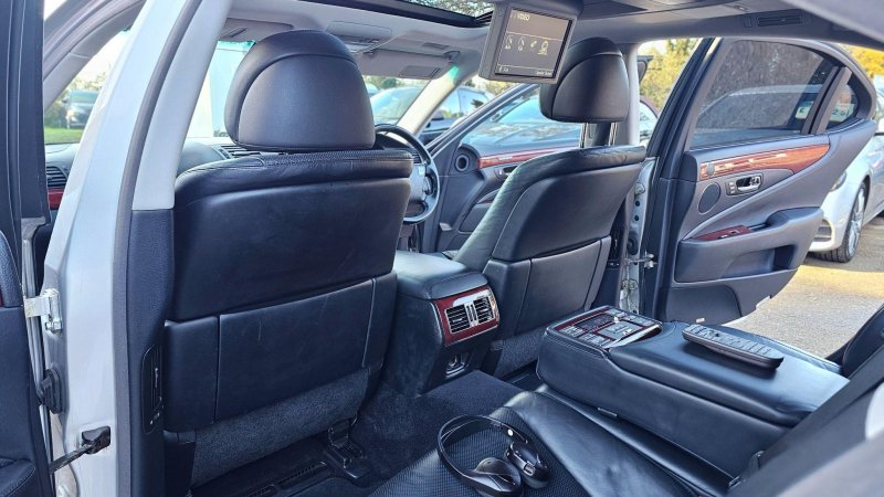 LEXUS LS