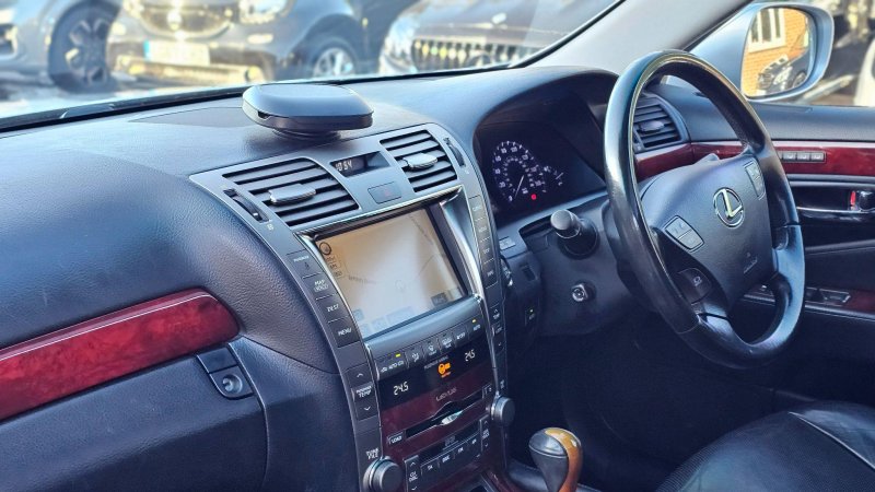 LEXUS LS
