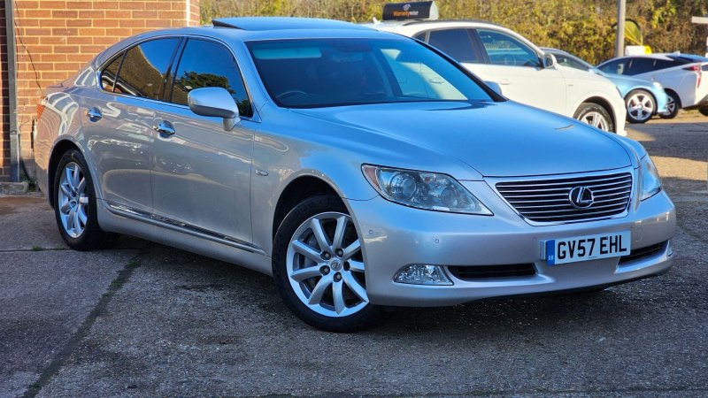 LEXUS LS
