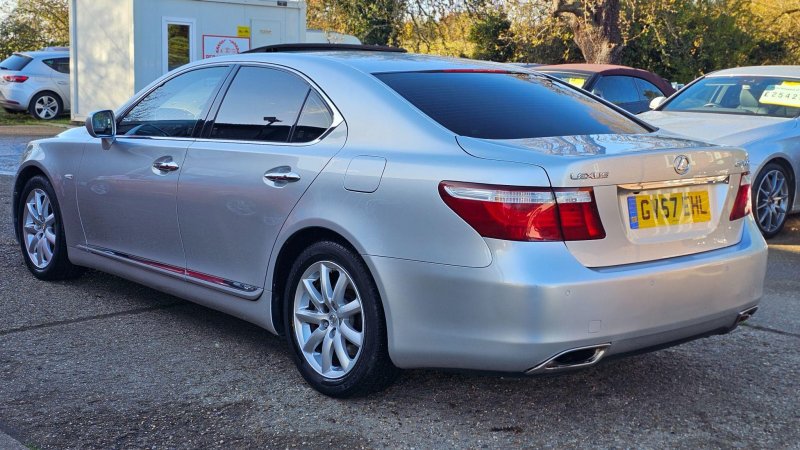 LEXUS LS