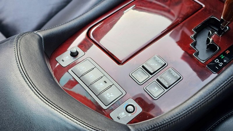 LEXUS LS