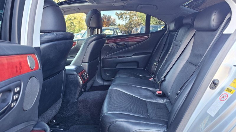 LEXUS LS