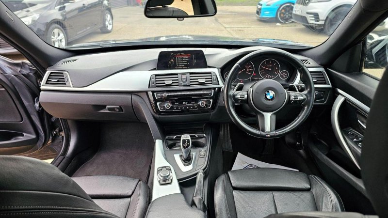 BMW 3 SERIES