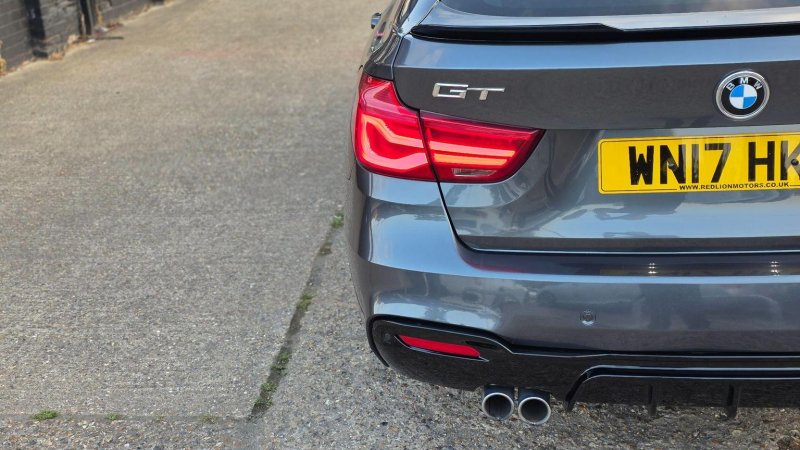 BMW 3 SERIES