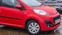 PEUGEOT 107