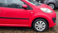 PEUGEOT 107