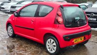 PEUGEOT 107