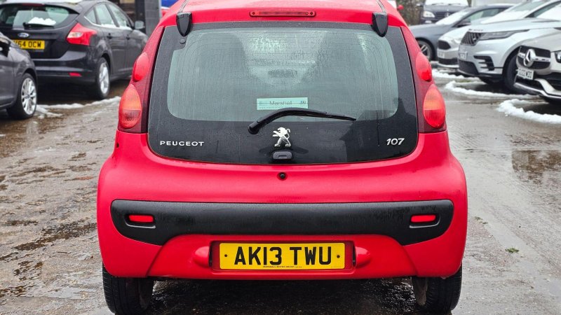 PEUGEOT 107