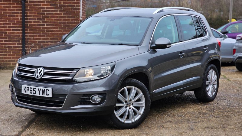 VOLKSWAGEN TIGUAN