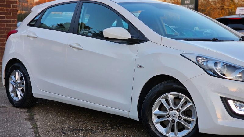 HYUNDAI I30