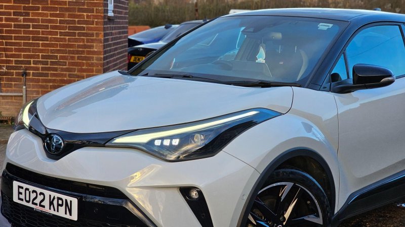 TOYOTA C-HR