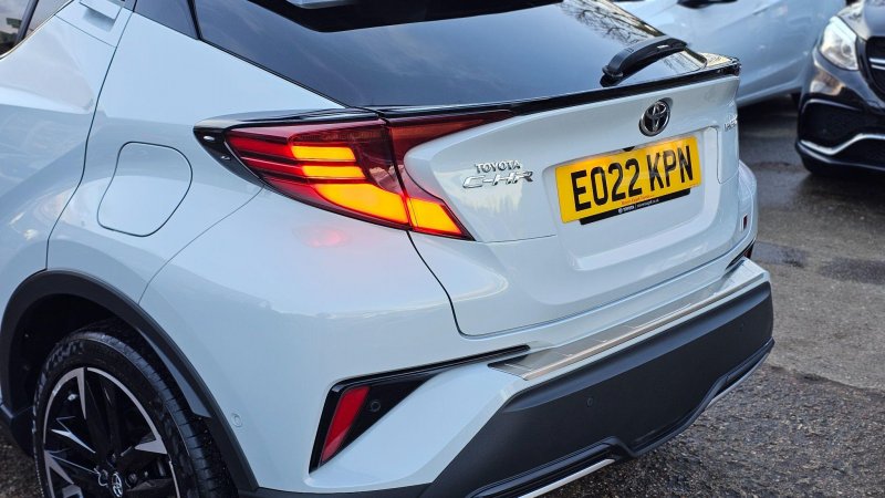 TOYOTA C-HR