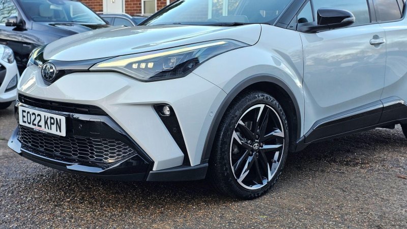 TOYOTA C-HR