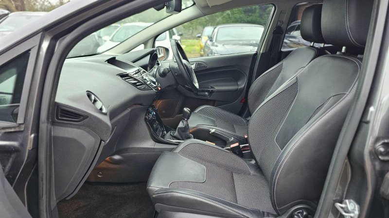 FORD FIESTA