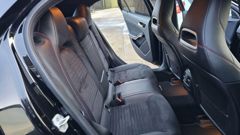 MERCEDES-BENZ GLA CLASS