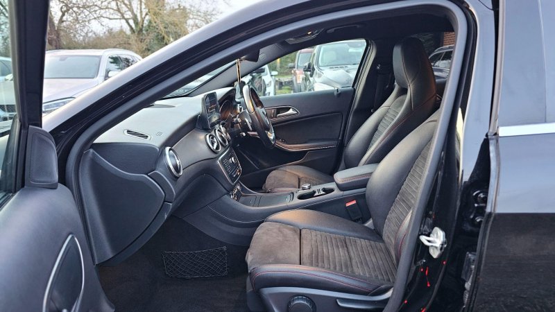 MERCEDES-BENZ GLA CLASS