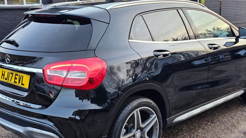 MERCEDES-BENZ GLA CLASS
