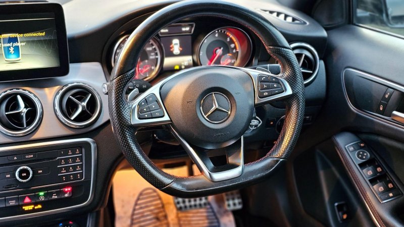 MERCEDES-BENZ GLA CLASS