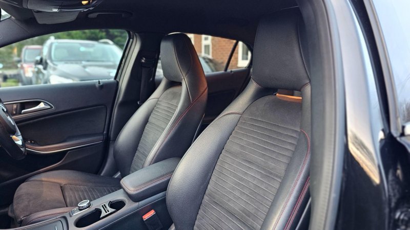 MERCEDES-BENZ GLA CLASS