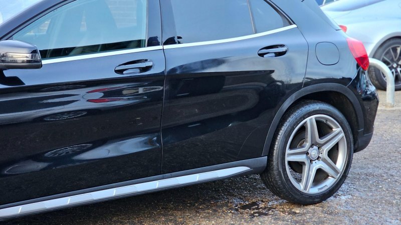 MERCEDES-BENZ GLA CLASS