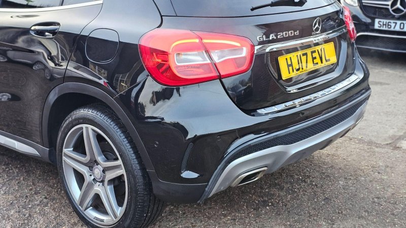 MERCEDES-BENZ GLA CLASS
