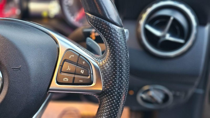MERCEDES-BENZ GLA CLASS