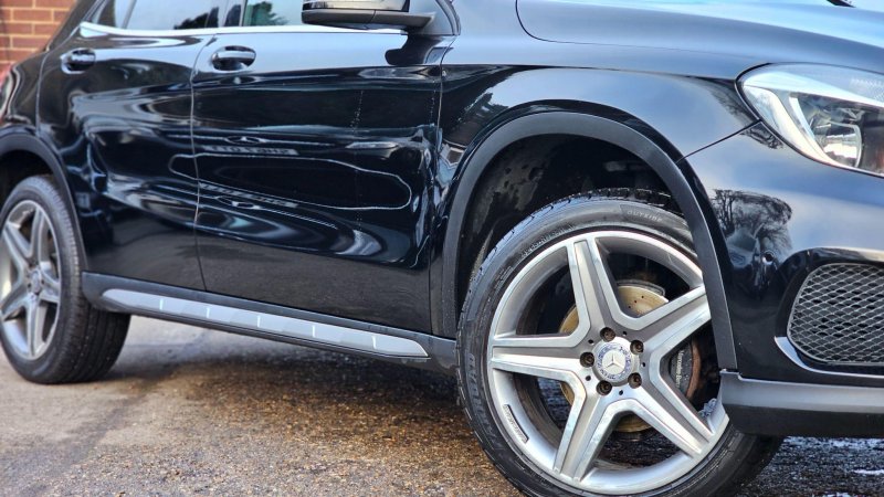 MERCEDES-BENZ GLA CLASS