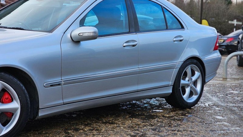 MERCEDES-BENZ C CLASS