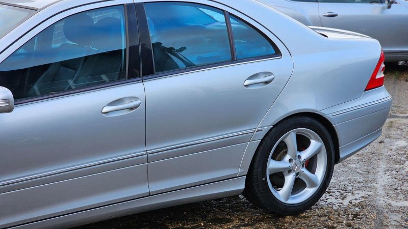 MERCEDES-BENZ C CLASS