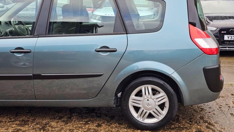 RENAULT GRAND SCENIC