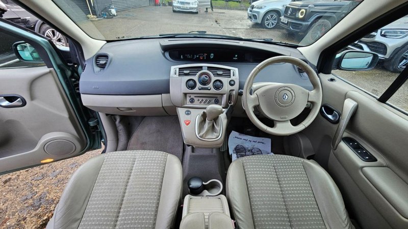 RENAULT GRAND SCENIC
