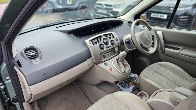 RENAULT GRAND SCENIC