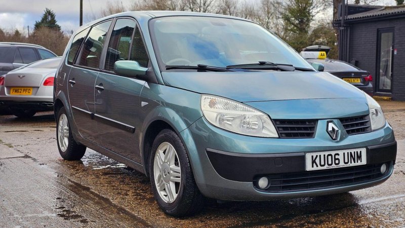 RENAULT GRAND SCENIC