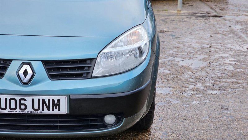 RENAULT GRAND SCENIC