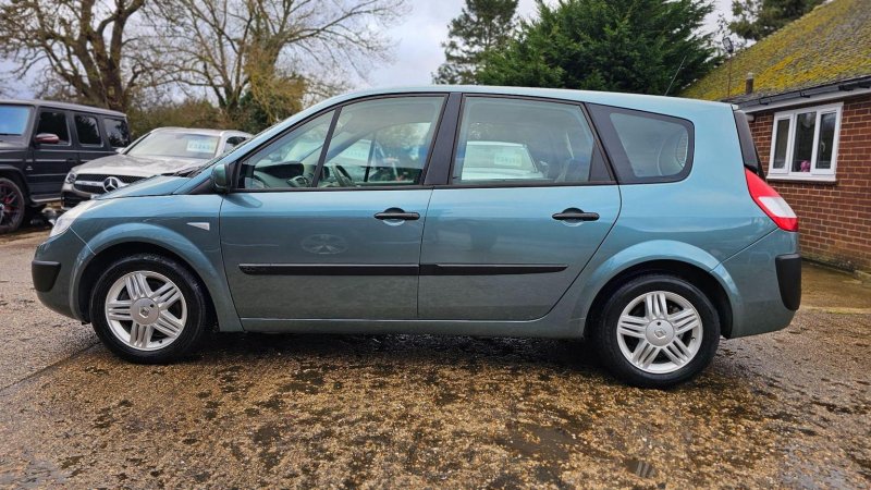 RENAULT GRAND SCENIC