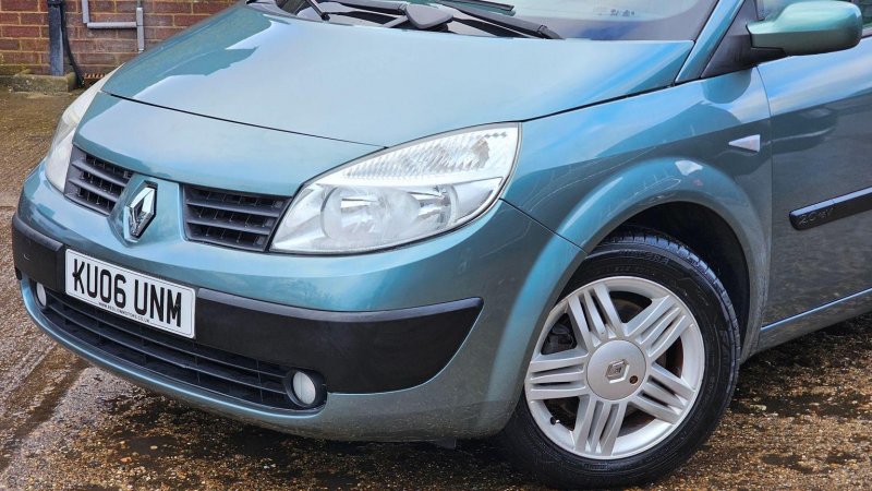 RENAULT GRAND SCENIC