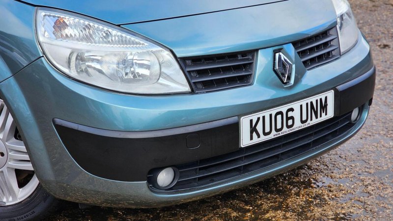RENAULT GRAND SCENIC