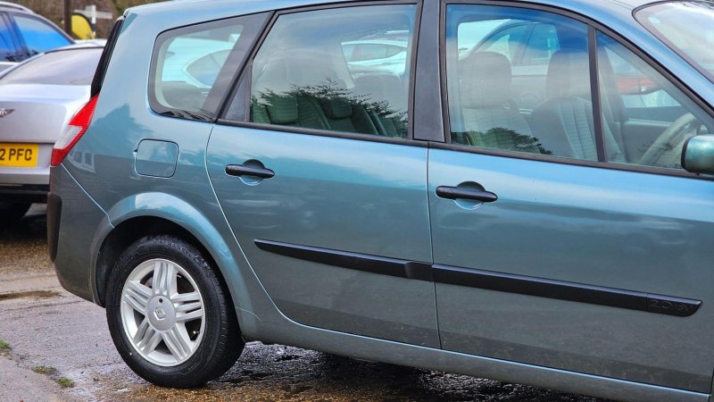 RENAULT GRAND SCENIC