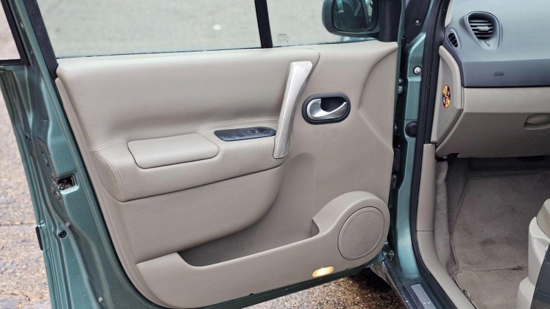 RENAULT GRAND SCENIC