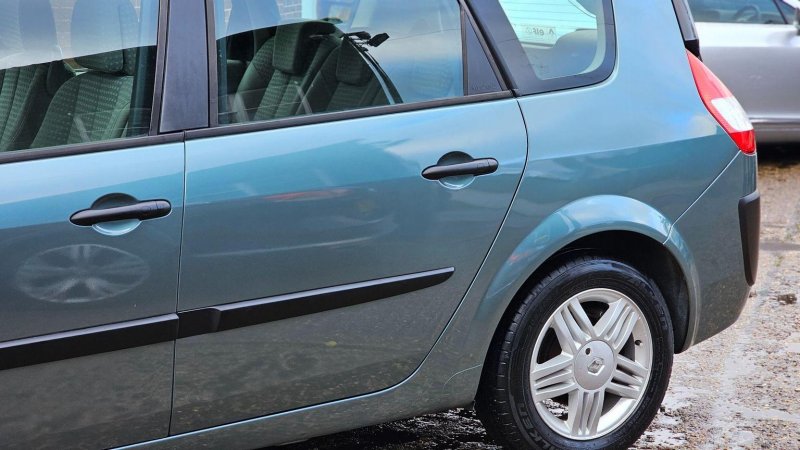 RENAULT GRAND SCENIC