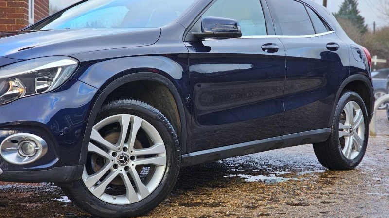 MERCEDES-BENZ GLA CLASS